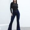 Jean Clasico Oxford Azul EDGE en plano medio, mostrando su fit en caderas y piernas.